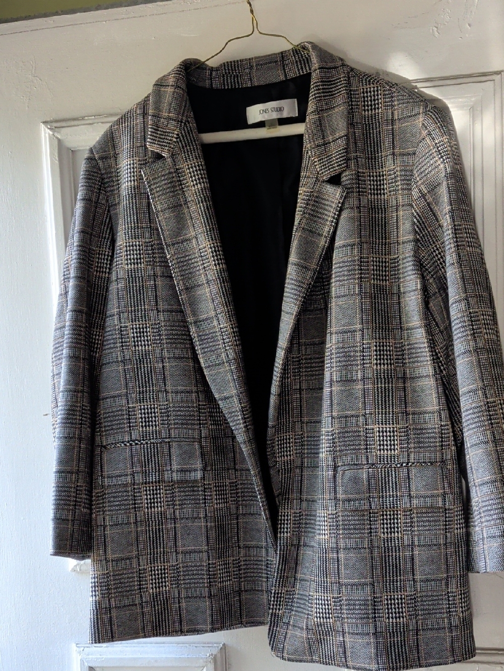 Jones Studio‎ Plaid Blazer in Gray and Black Windowpane